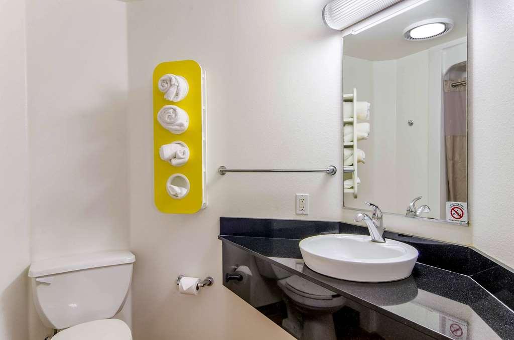 Hotel 6-wheatland, Wy
