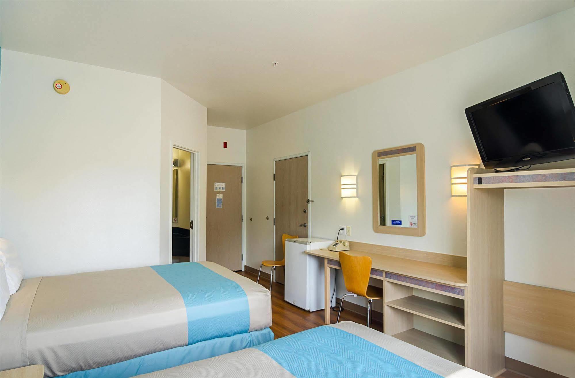 Hotel 6-wheatland, Wy Wheatland